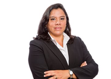 Lorna Medina , Socia de Impuestos 